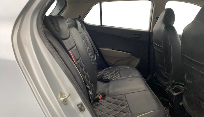 2018 Hyundai Grand i10 MAGNA 1.2 KAPPA VTVT, CNG, Manual, 94,898 km, Right Side Rear Door Cabin