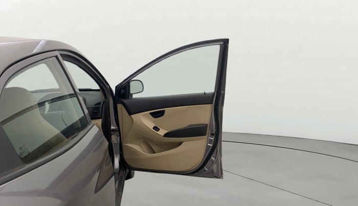 2013 Hyundai Eon MAGNA +, Petrol, Manual, 1,20,028 km, RHS Front Door