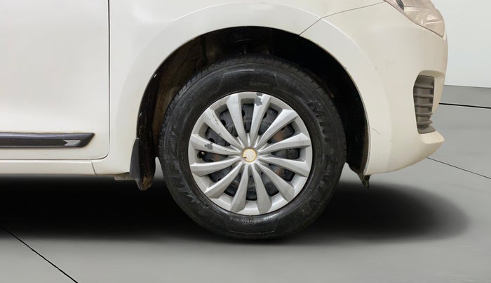 2020 Maruti Swift VXI, Petrol, Manual, 1,18,250 km, Right Front Wheel