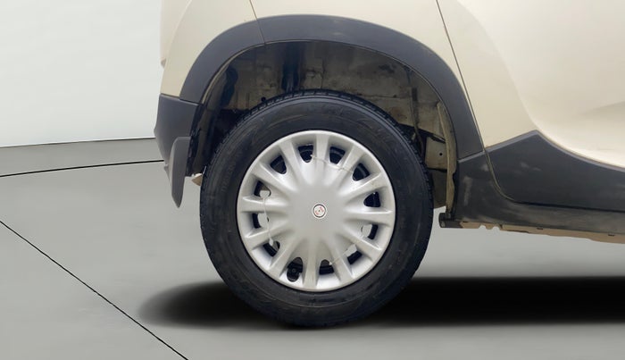 2016 Mahindra Kuv100 K6 PLUS 6 STR, Petrol, Manual, 37,851 km, Right Rear Wheel