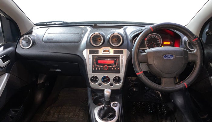 2015 Ford New Figo TITANIUM 1.2 PETROL MT, Petrol, Manual, 77,332 km, Dashboard