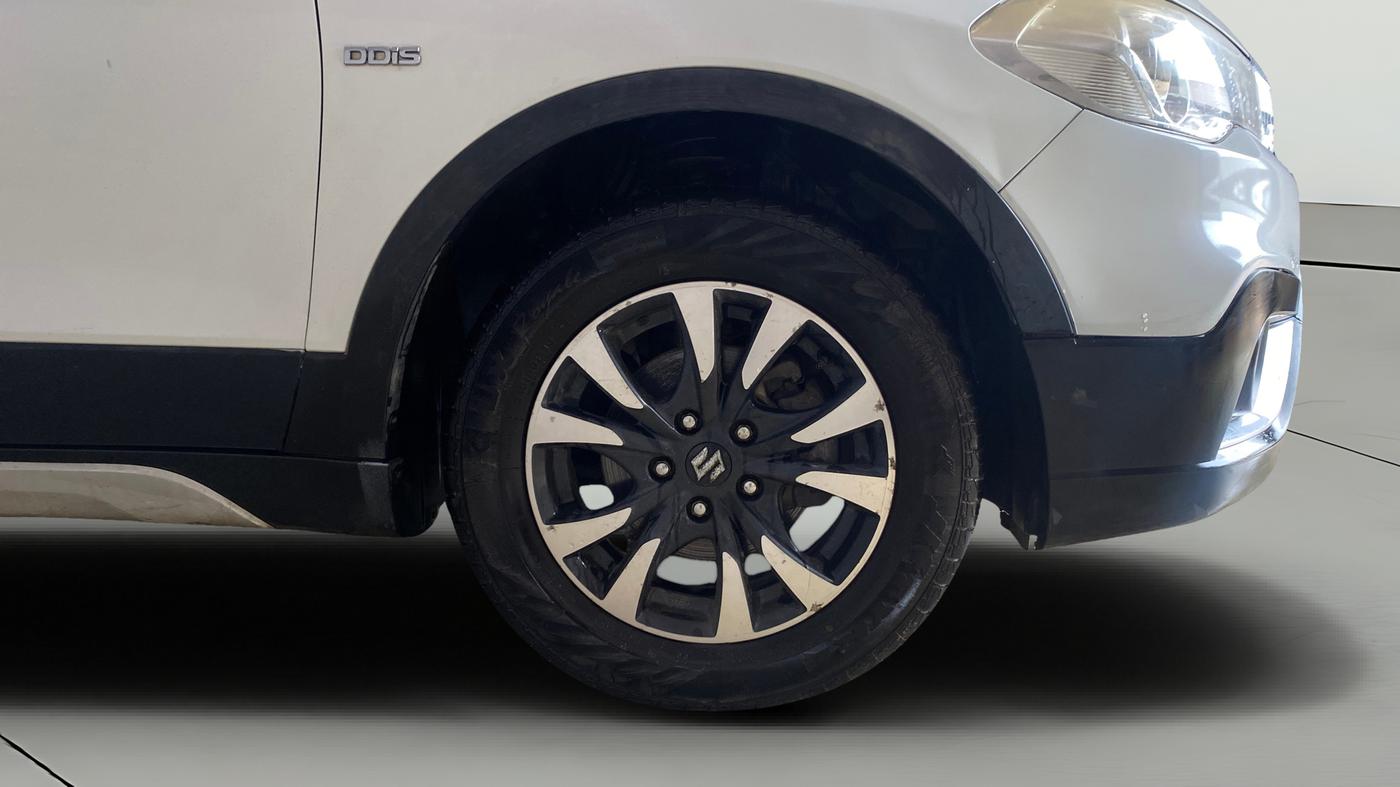2017 Maruti S Cross ZETA 1.3, Diesel, Manual, 90,181 km, Right Front Wheel