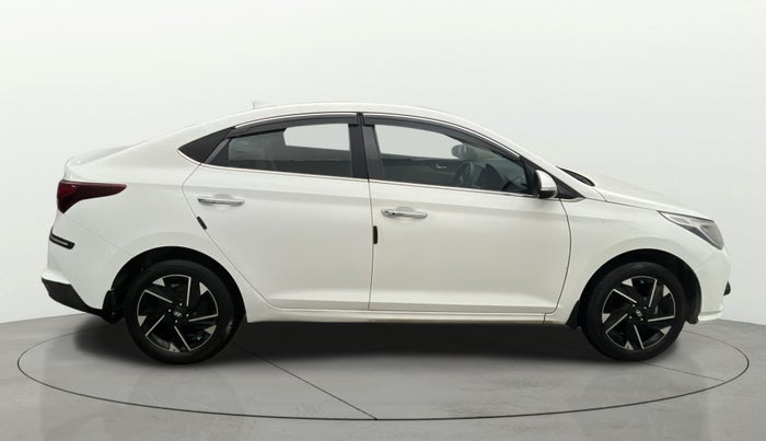 2022 Hyundai Verna SX (O) 1.5 VTVT IVT, Petrol, Automatic, 42,753 km, Right Side View