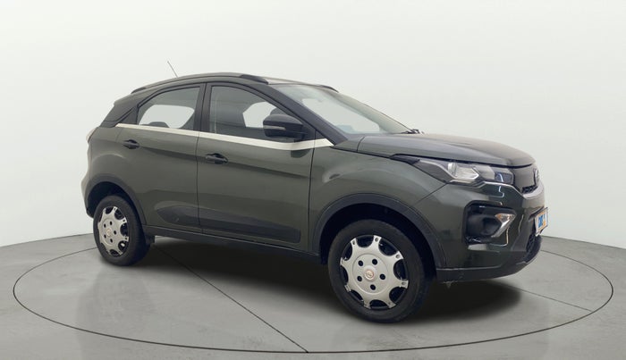 2022 Tata NEXON XMA SUNROOF PETROL, Petrol, Automatic, 17,562 km, Right Front Diagonal
