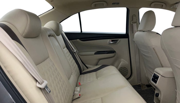 2017 Maruti Ciaz ZETA 1.4  MT PETROL, Petrol, Manual, 54,569 km, Right Side Rear Door Cabin