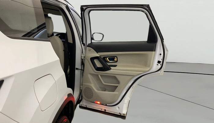 2022 Tata Safari XZ PLUS GOLD, Diesel, Manual, 47,279 km, RHS Rear Door