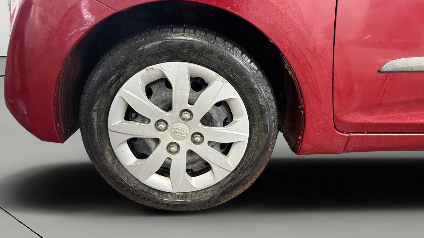 2014 Hyundai Eon MAGNA +, Petrol, Manual, 24,244 km, Left Front Wheel