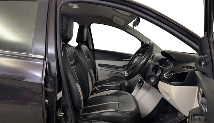 2022 Tata Tiago XZ PLUS CNG, CNG, Manual, 1,11,341 km, Right Side Front Door Cabin