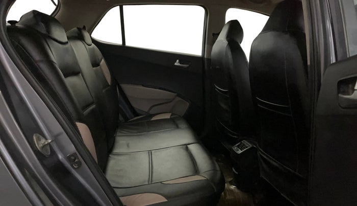 2016 Hyundai Grand i10 SPORTZ 1.2 KAPPA VTVT, Petrol, Manual, 18,360 km, Right Side Rear Door Cabin