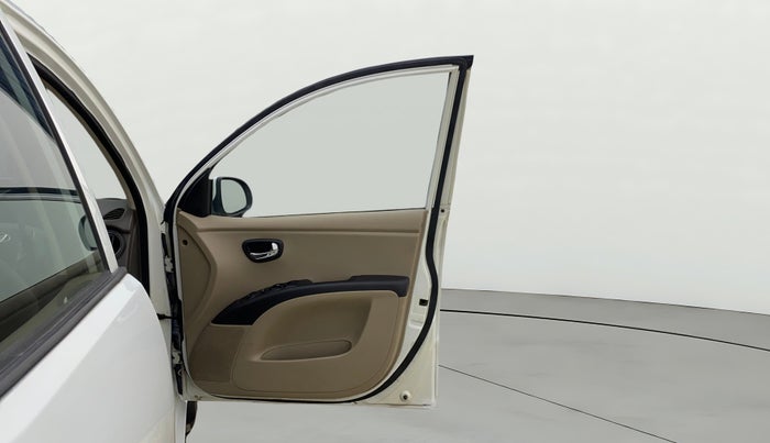 2013 Hyundai i10 SPORTZ 1.2 AT, CNG, Automatic, 60,870 km, RHS Front Door