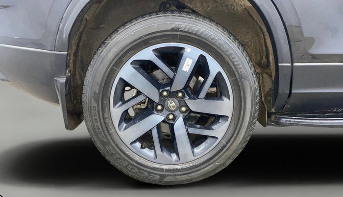 2023 Tata Safari XZA PLUS O DARK EDITION, Diesel, Automatic, 34,482 km, Right Rear Wheel