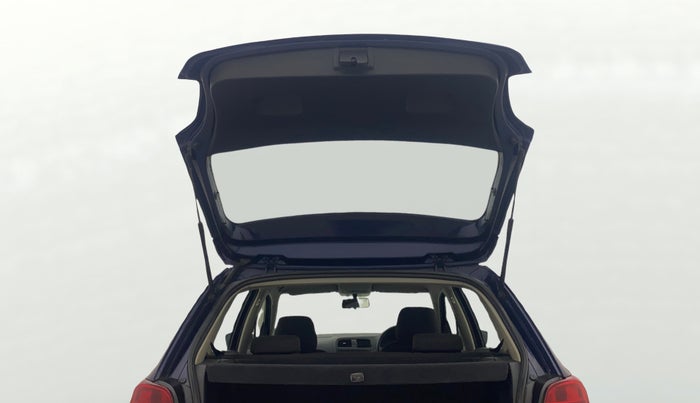 2015 Volkswagen Polo COMFORTLINE 1.2L, Petrol, Manual, 97,230 km, Boot Door Open