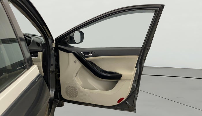 2023 Tata NEXON XZ PLUS PETROL SUNROOF, Petrol, Manual, 44,140 km, RHS Front Door