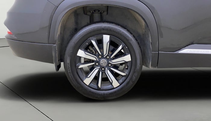 2020 MG HECTOR PLUS SHARP 1.5 PETROL TURBO DCT 6-STR, Petrol, Automatic, 60,375 km, Right Rear Wheel