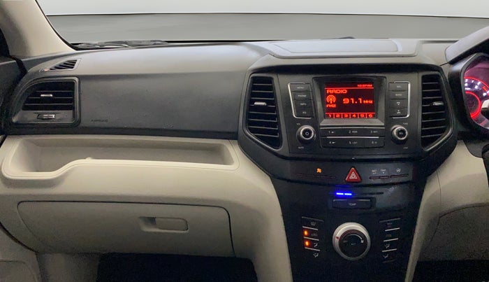 2022 Mahindra XUV300 W6 1.2 PETROL AMT, Petrol, Automatic, 44,310 km, Air Conditioner