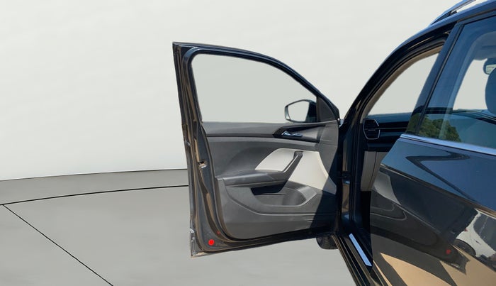 2022 Skoda KUSHAQ STYLE 1.5L TSI DSG, Petrol, Automatic, 79,930 km, LHS Front Door