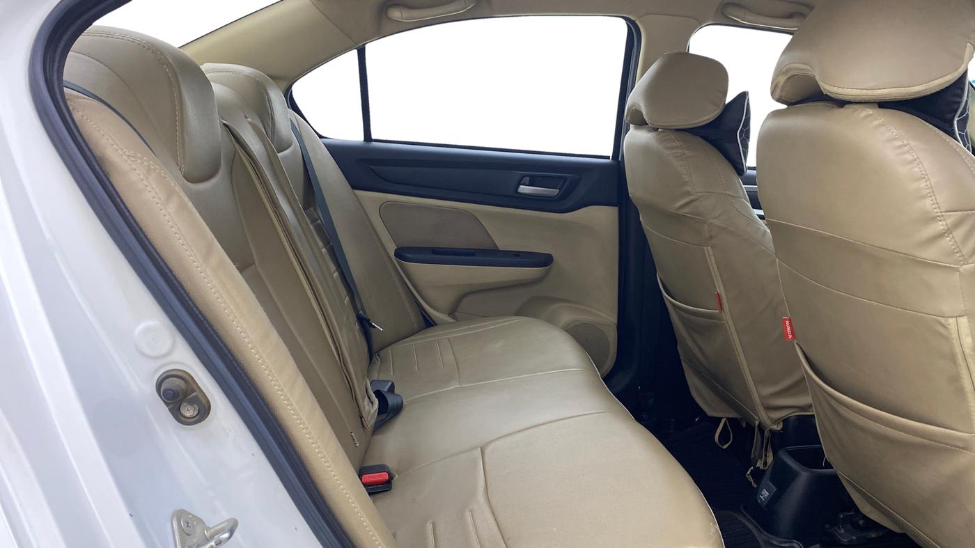 2022 Honda Amaze 1.2L I-VTEC VX CVT, Petrol, Automatic, 44,756 km, Right Side Rear Door Cabin