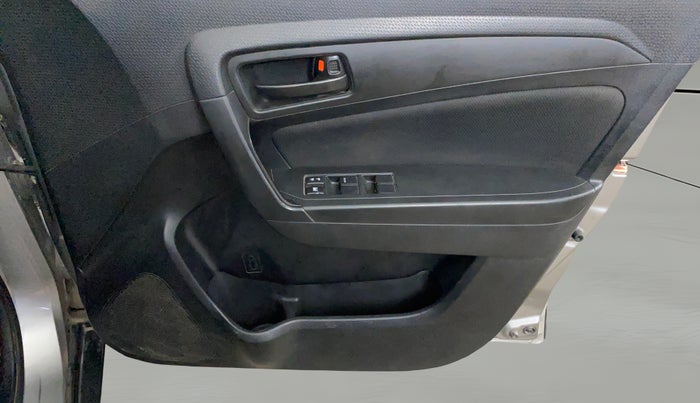 2021 Maruti Vitara Brezza VXI, Petrol, Manual, 79,631 km, Driver Side Door Panels Control