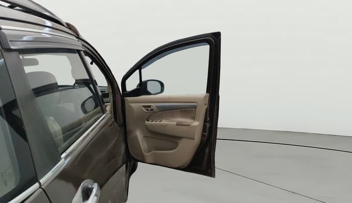 2013 Maruti Ertiga VXI, Petrol, Manual, 94,964 km, RHS Front Door