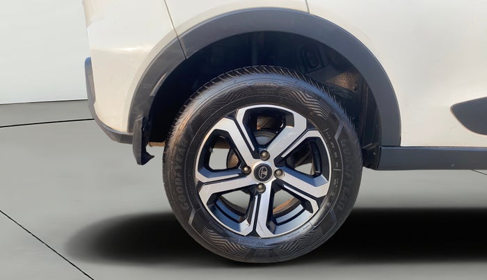 2021 Tata NEXON XZA PLUS SUNROOF PETROL, Petrol, Automatic, 70,641 km, Right Rear Wheel