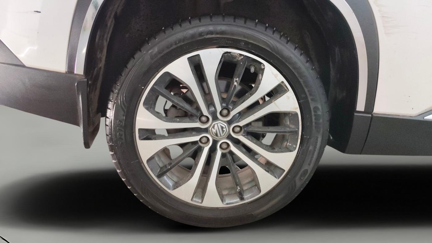 2021 MG HECTOR SHARP 2.0 DIESEL, Diesel, Manual, 1,26,892 km, Right Rear Wheel