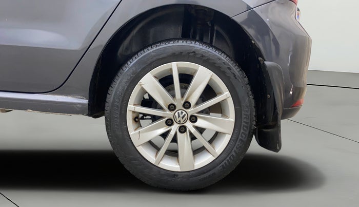 2015 Volkswagen Polo HIGHLINE1.5L, Diesel, Manual, 1,43,737 km, Left Rear Wheel