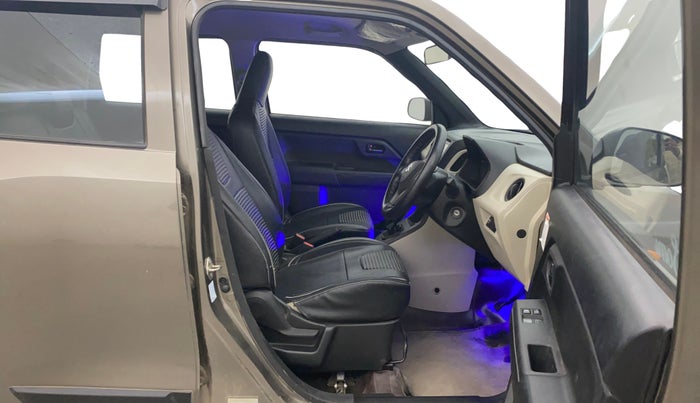 2019 Maruti New Wagon-R LXI CNG (O) 1.0, CNG, Manual, 50,972 km, Right Side Front Door Cabin