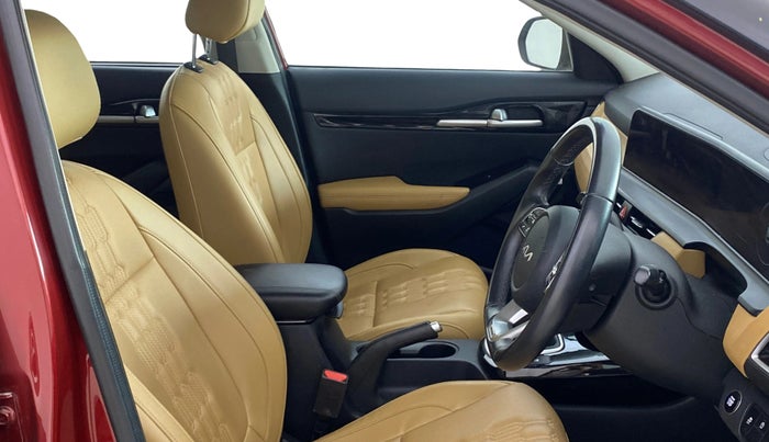 2023 KIA SELTOS  HTX PLUS 1.5 TURBO PETROL IMT, Petrol, Manual, 6,335 km, Right Side Front Door Cabin