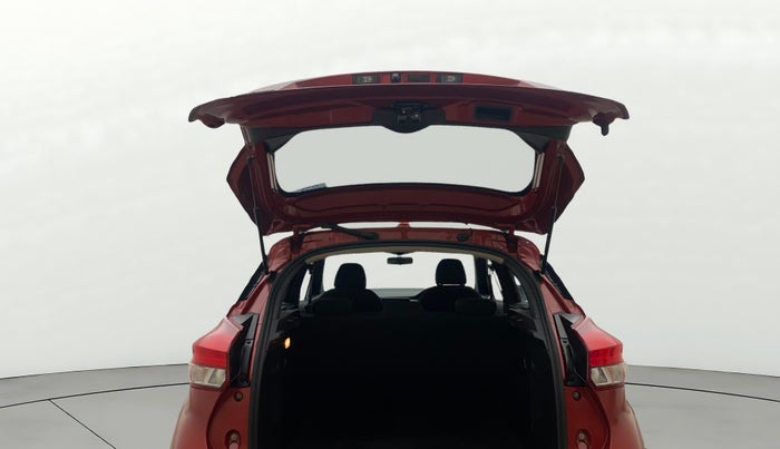 2020 Nissan Kicks XV 1.5, Petrol, Manual, 1,05,805 km, Boot Door Open