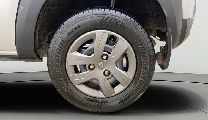 2017 Renault Kwid RXT 1.0 AMT, Petrol, Automatic, 53,992 km, Left Rear Wheel