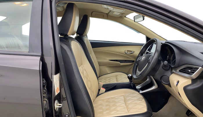 2018 Toyota YARIS G MT, Petrol, Manual, 51,312 km, Right Side Front Door Cabin