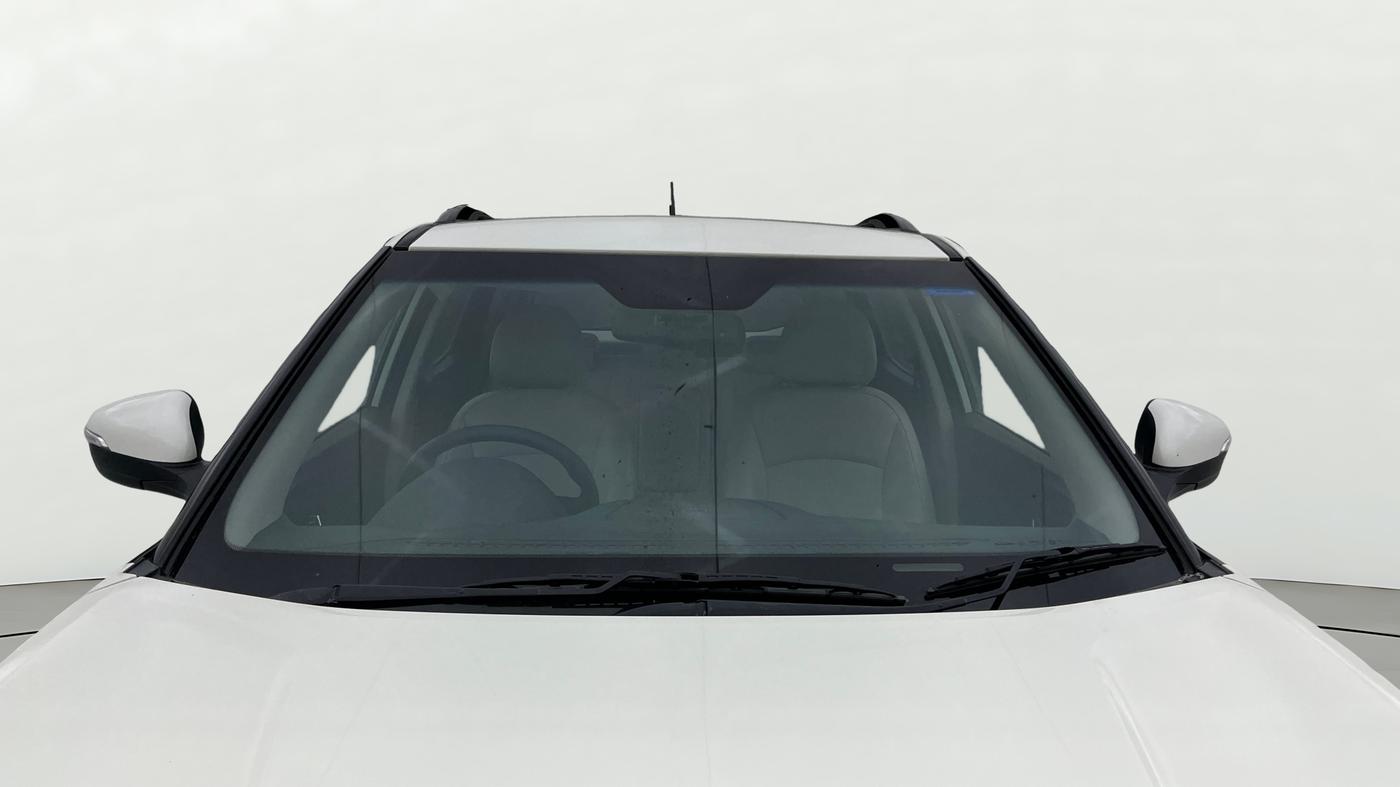 2023 Mahindra XUV300 W8 (O) 1.2 PETROL AMT, Petrol, Automatic, 44,587 km, Front Windshield