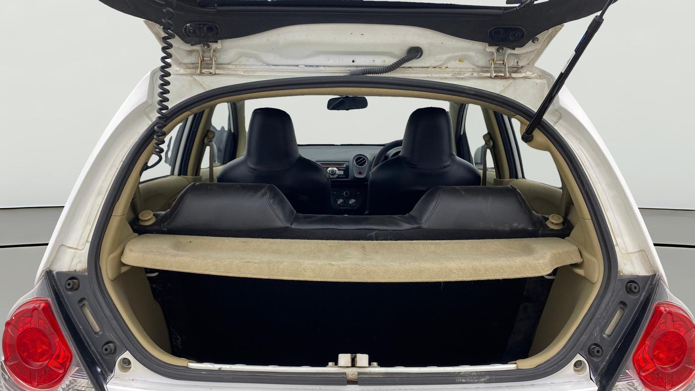 2015 Honda Brio S MT, Petrol, Manual, 91,737 km, Boot Open Zoomed View