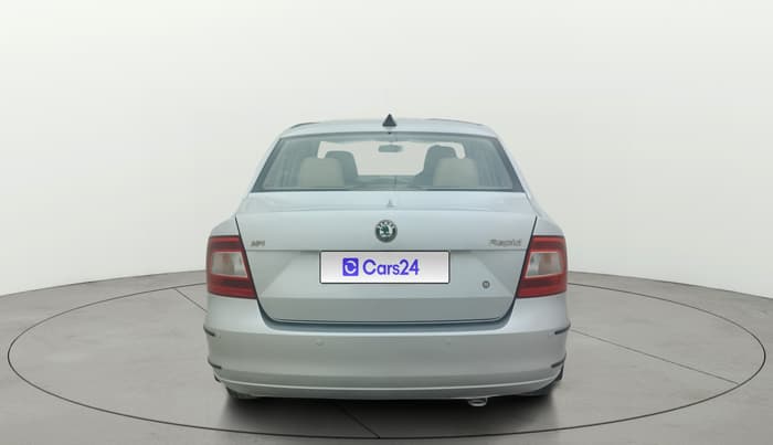 2013 Skoda Rapid AMBITION 1.6 MPI MT, Petrol, Manual, 34,801 km, Back/Rear