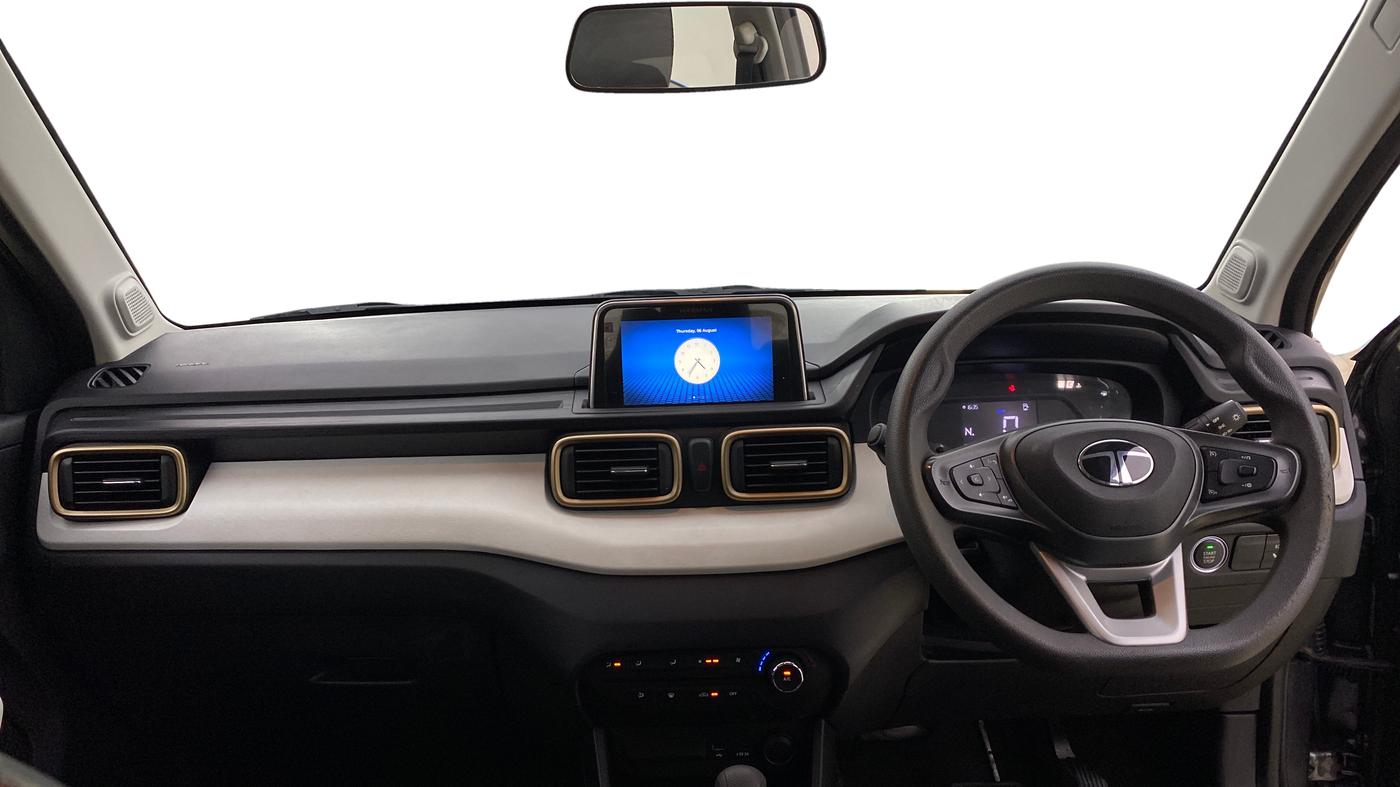2024 Tata PUNCH ACCOMPLISHED AMT, Petrol, Automatic, 18,344 km, Dashboard