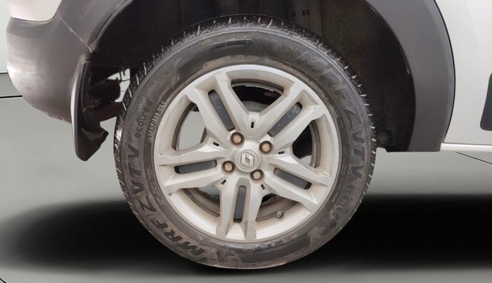 2022 Renault TRIBER RXZ AMT, Petrol, Automatic, 28,081 km, Right Rear Wheel