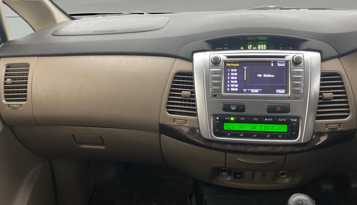 2015 Toyota Innova 2.5 VX 8 STR, Diesel, Manual, 55,485 km, Air Conditioner