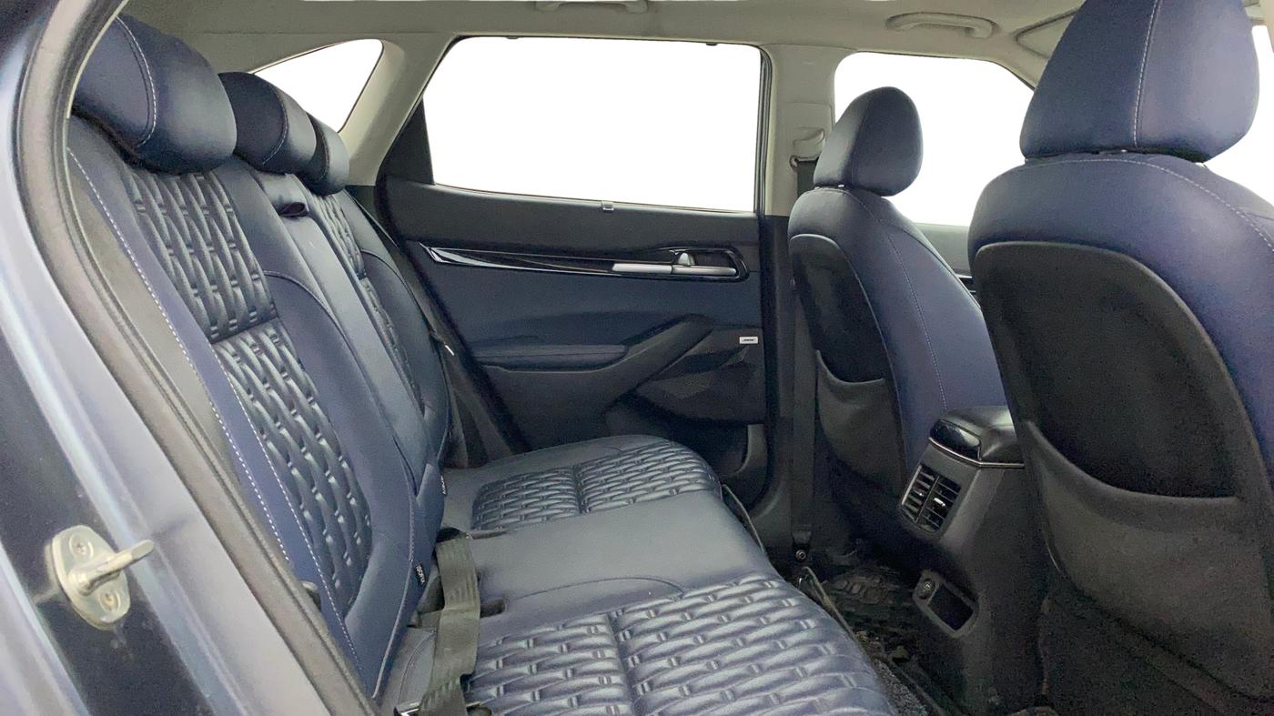 2022 KIA SELTOS X LINE 1.4 DCT, Petrol, Automatic, 33,276 km, Right Side Rear Door Cabin