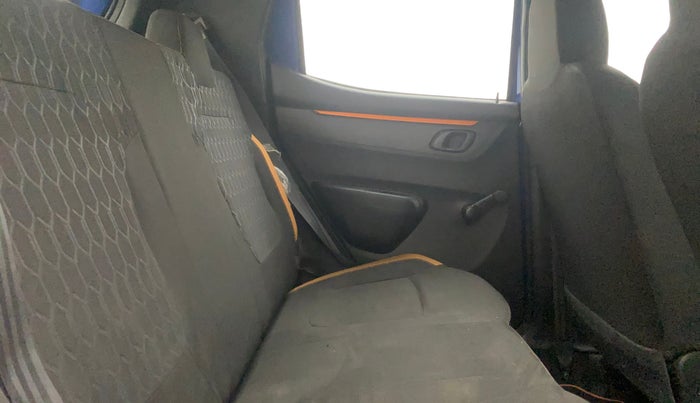 2017 Renault Kwid CLIMBER 1.0 AMT, Petrol, Automatic, 18,411 km, Right Side Rear Door Cabin