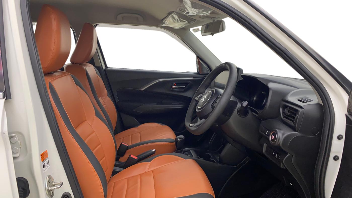 2024 Maruti Swift ZXi AMT, Petrol, Automatic, 17,615 km, Right Side Front Door Cabin