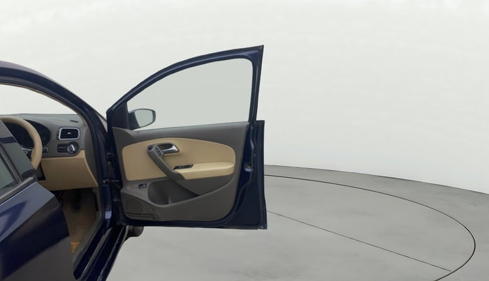 2015 Volkswagen Vento HIGHLINE DIESEL 1.5, Diesel, Manual, 1,27,863 km, RHS Front Door