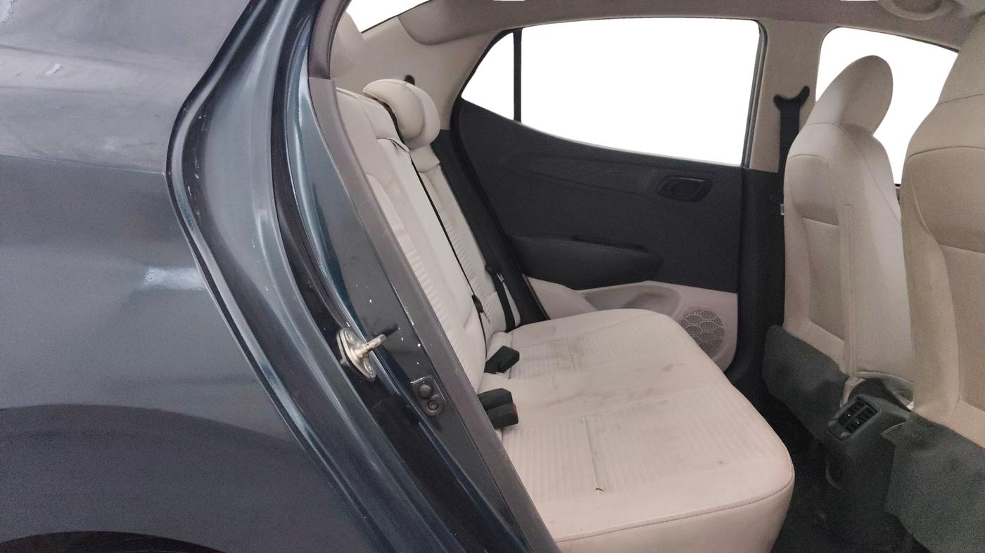 2023 Hyundai AURA S 1.2 CNG, CNG, Manual, 75,826 km, Right Side Rear Door Cabin