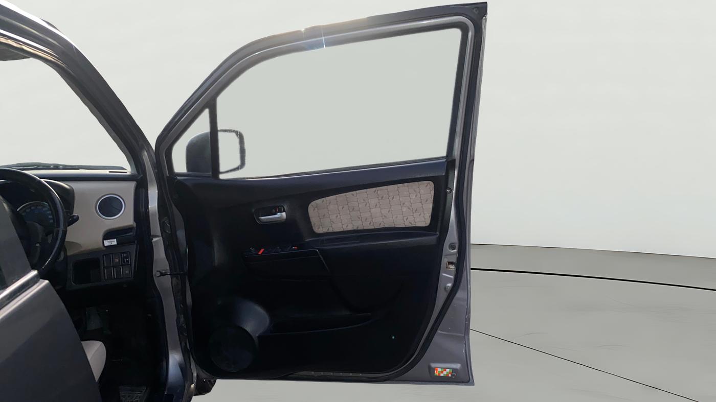 2018 Maruti Wagon R 1.0 VXI AMT, Petrol, Automatic, 48,105 km, RHS Front Door