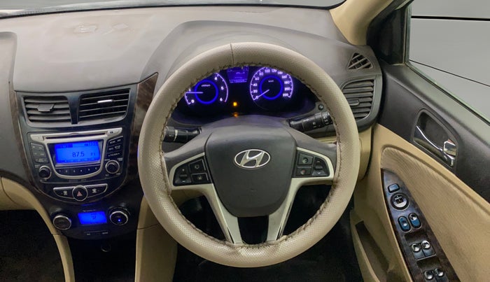 2013 Hyundai Verna FLUIDIC 1.6 CRDI SX, Diesel, Manual, 1,36,029 km, Steering Wheel Close Up