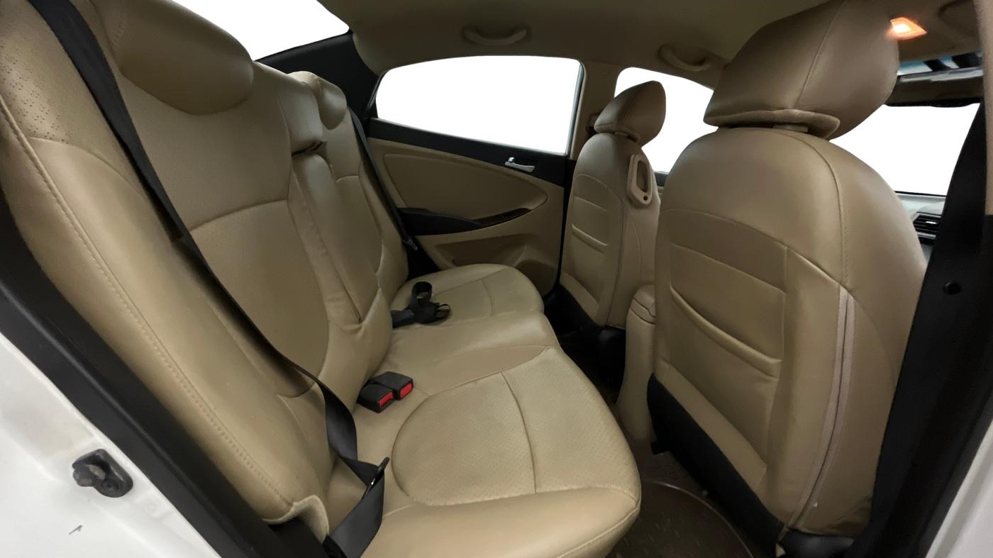 2015 Hyundai Verna FLUIDIC 4S 1.6 VTVT SX, Petrol, Manual, 77,678 km, Right Side Rear Door Cabin