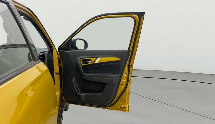 2016 Maruti Vitara Brezza ZDI PLUS DUAL TONE, Diesel, Manual, 61,834 km, RHS Front Door