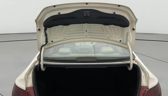 2013 Hyundai Verna FLUIDIC 1.6 VTVT SX, Petrol, Manual, 71,742 km, Boot Door Open
