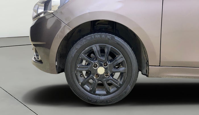 2018 Tata Tiago XZ DIESEL, Diesel, Manual, 82,616 km, Left Front Wheel