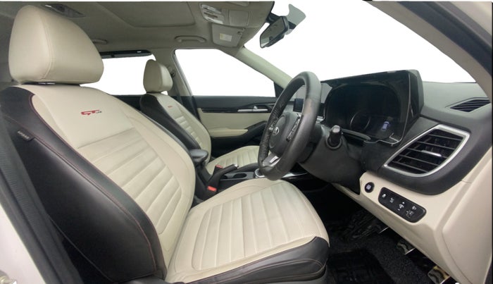 2020 KIA SELTOS GTX PLUS 1.4 PETROL, Petrol, Manual, 1,14,432 km, Right Side Front Door Cabin