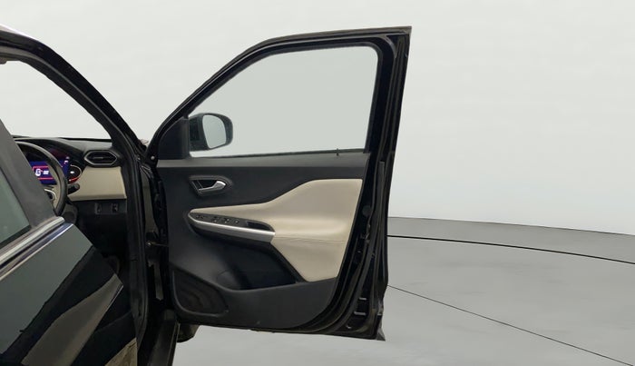 2023 Nissan MAGNITE XV MT, Petrol, Manual, 47,686 km, RHS Front Door